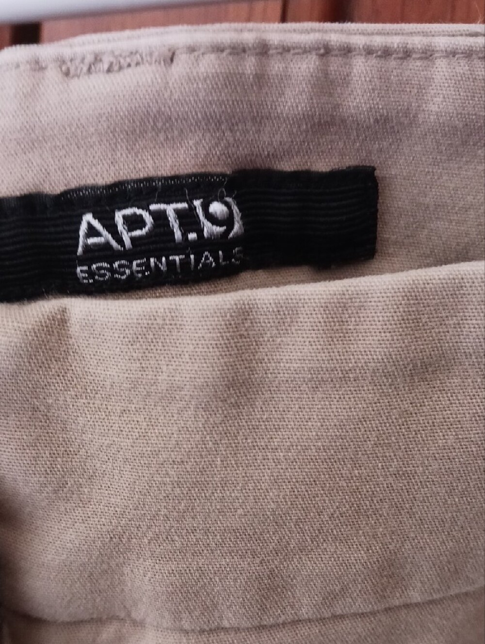 Apt. 9 Women's Khaki Bermuda Shorts - Picture 2 of 16